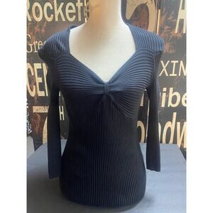 Sweater bundle‎ size small